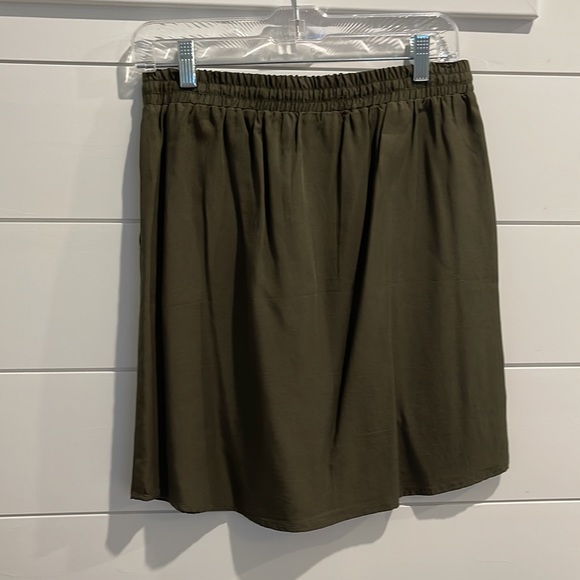 Olive green high waisted skirt - Picture 3 of 3